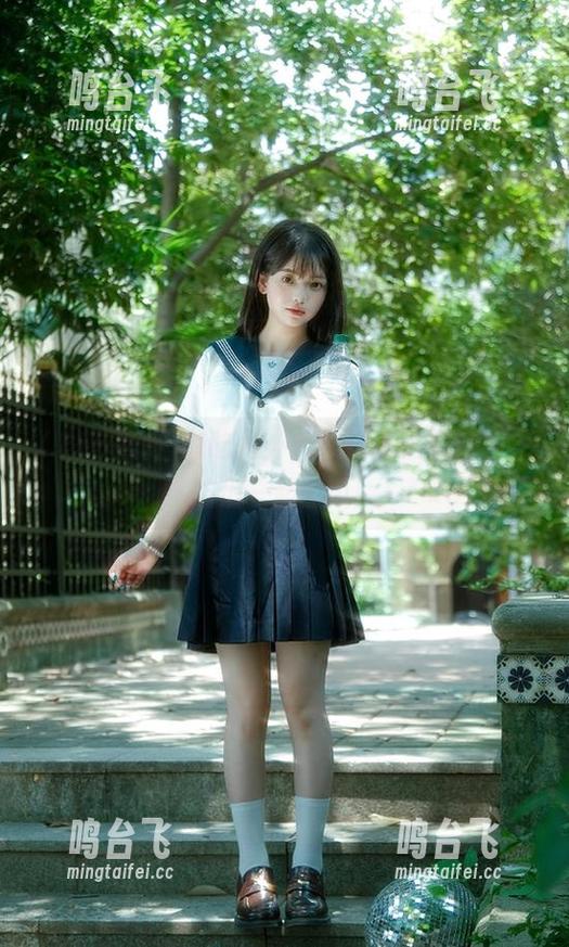 想吃八卦？来155黑料官网，咱们一起剖瓜！