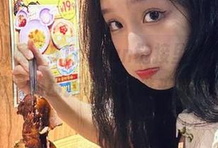 咦，51cgfun链接里好像有哪个明星的最新绯闻，谁来猜猜？