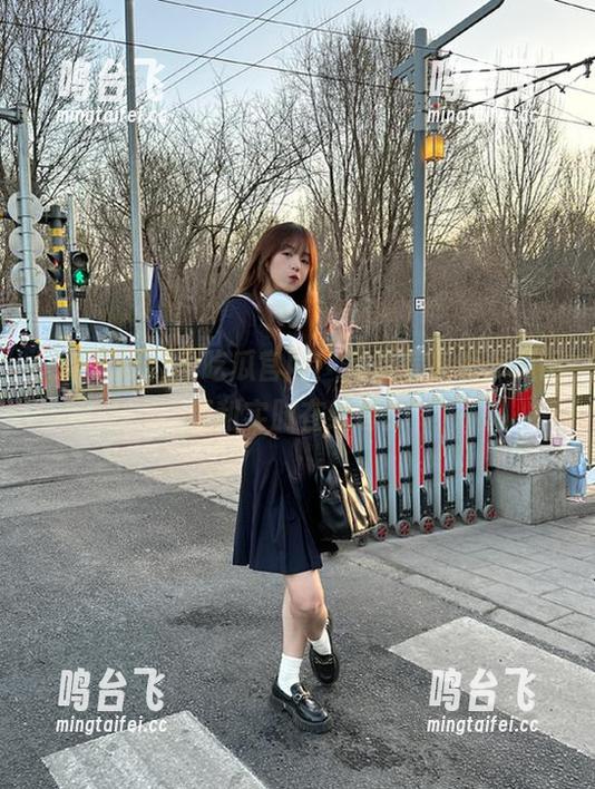 51吃瓜官网：免费惹人爱，瓜田福利实时在线等！