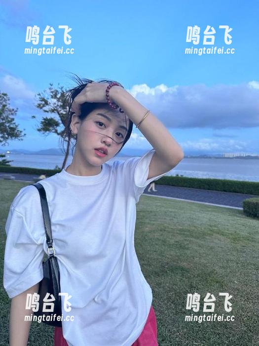 911黑料的入口怎么下这么多？我都快当小红帽了！