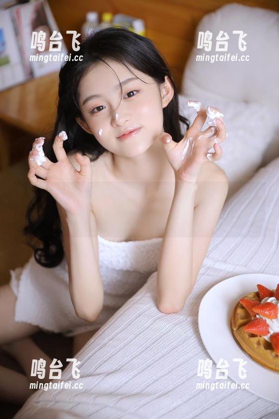 在迷雾中前行，五一吃瓜你绝对能永不迷路，今日话题大瓜一网打尽！