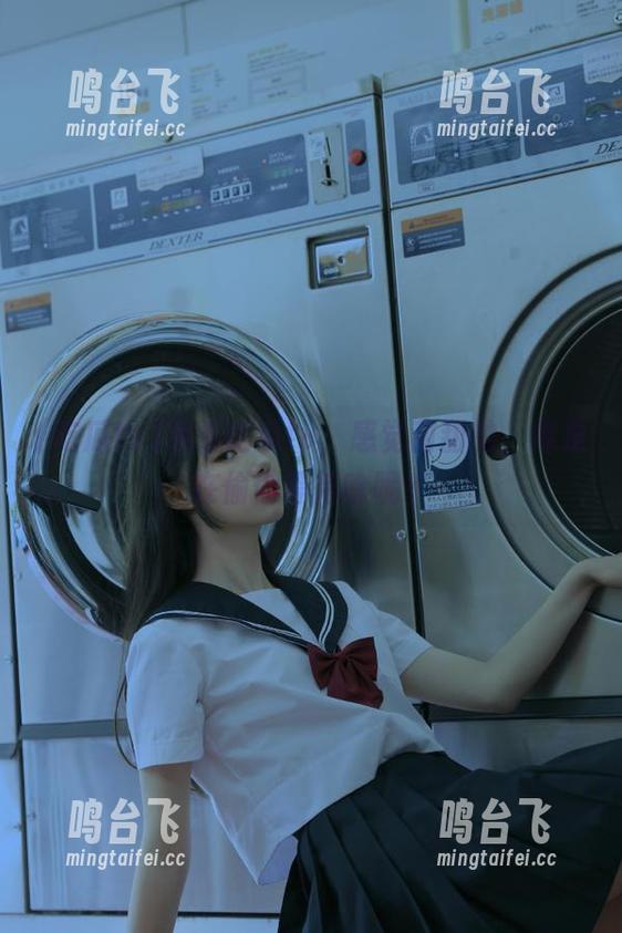 观看吃瓜tv，感觉甜甜的，像是在偷偷等待啥呢？