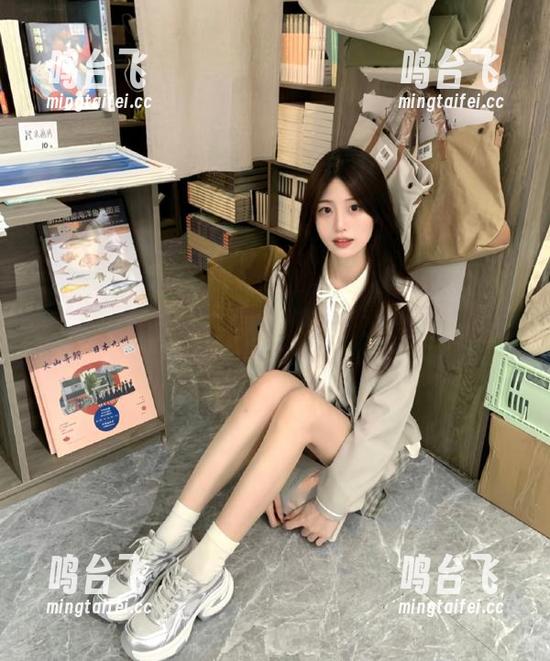 登录吃瓜大本营，说不定今晚就能看到瓜友们的酸甜苦辣。