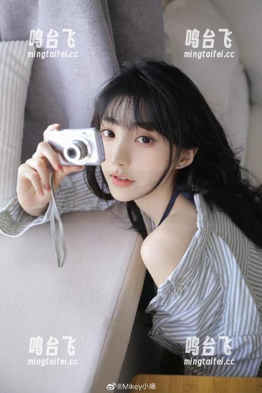 在吃瓜网站观看，瓜农们又发来新鲜的娱乐新闻，快来一起啃瓜吧！