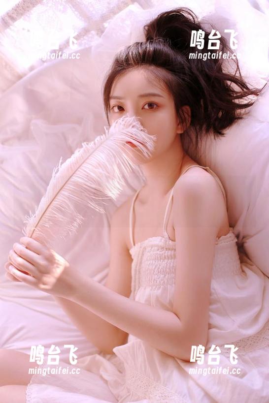 每日吃瓜：来自黑料资源的惊悚真相，让你彻夜无眠！
