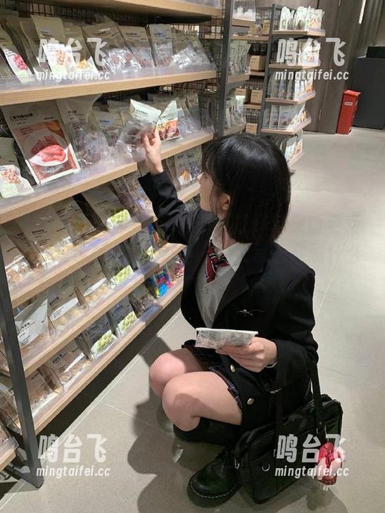 听说黑料不打烊苹果版更新了？2025地址zztt48，大家都在刷什么？