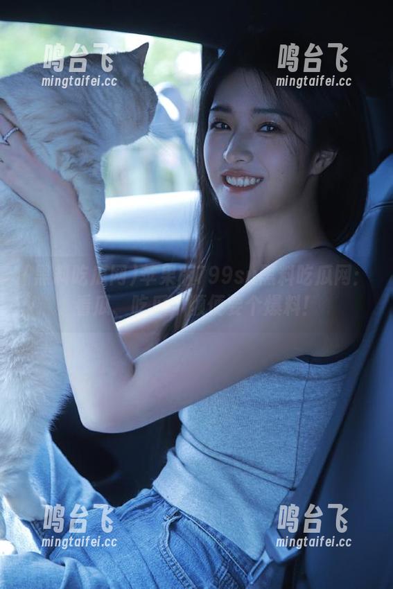 苹果版799su黑料吃瓜网：看瓜、吃瓜，顺便要个爆料！