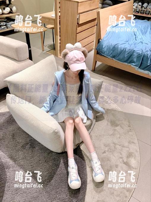 黑料正能量 这苹果版黑料正能量zzzttt传送门,能不能别让我看到那么多心碎故事?
