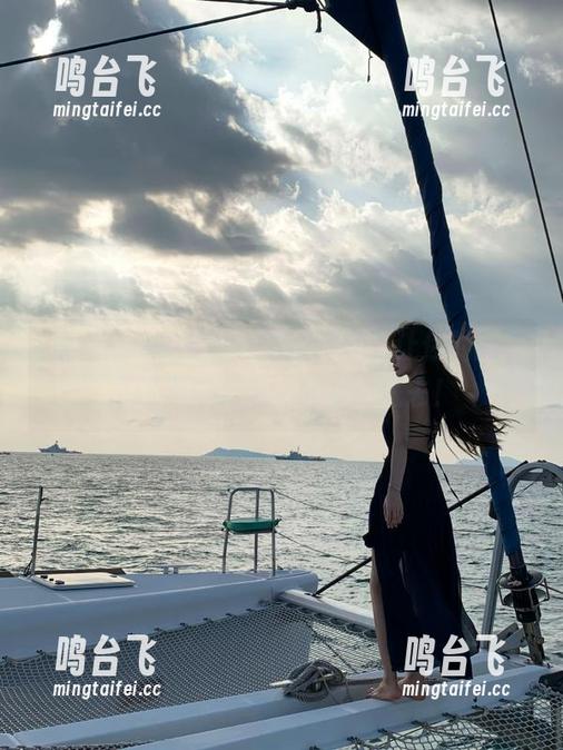 黑料网 瓜友们,黑料网导航让你的网页之路不再无聊,赶紧点进去!