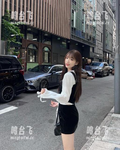 苹果版黑料网：你永远不知道，热乎的瓜隔壁竟然发酸！