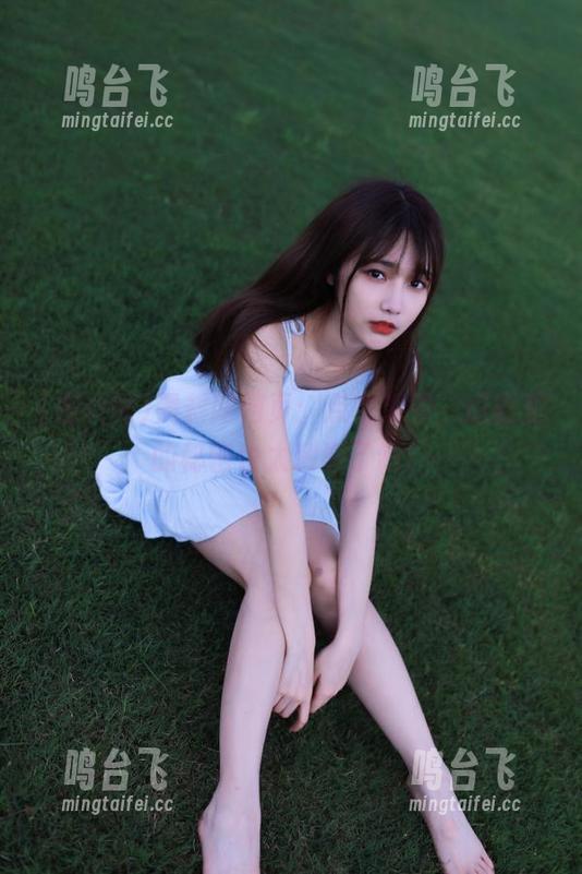 黑料网网页：点击观看，瓜田里的秘密也太刺激了吧！