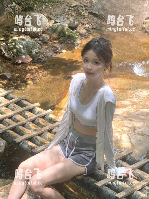 永久免费的黑料网，让偶尔的无聊变成一场轰动！